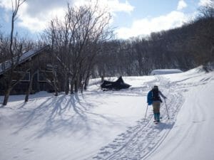 Tarumaezan Hut on Mt. Tarumae (Hokkaido, Japan)