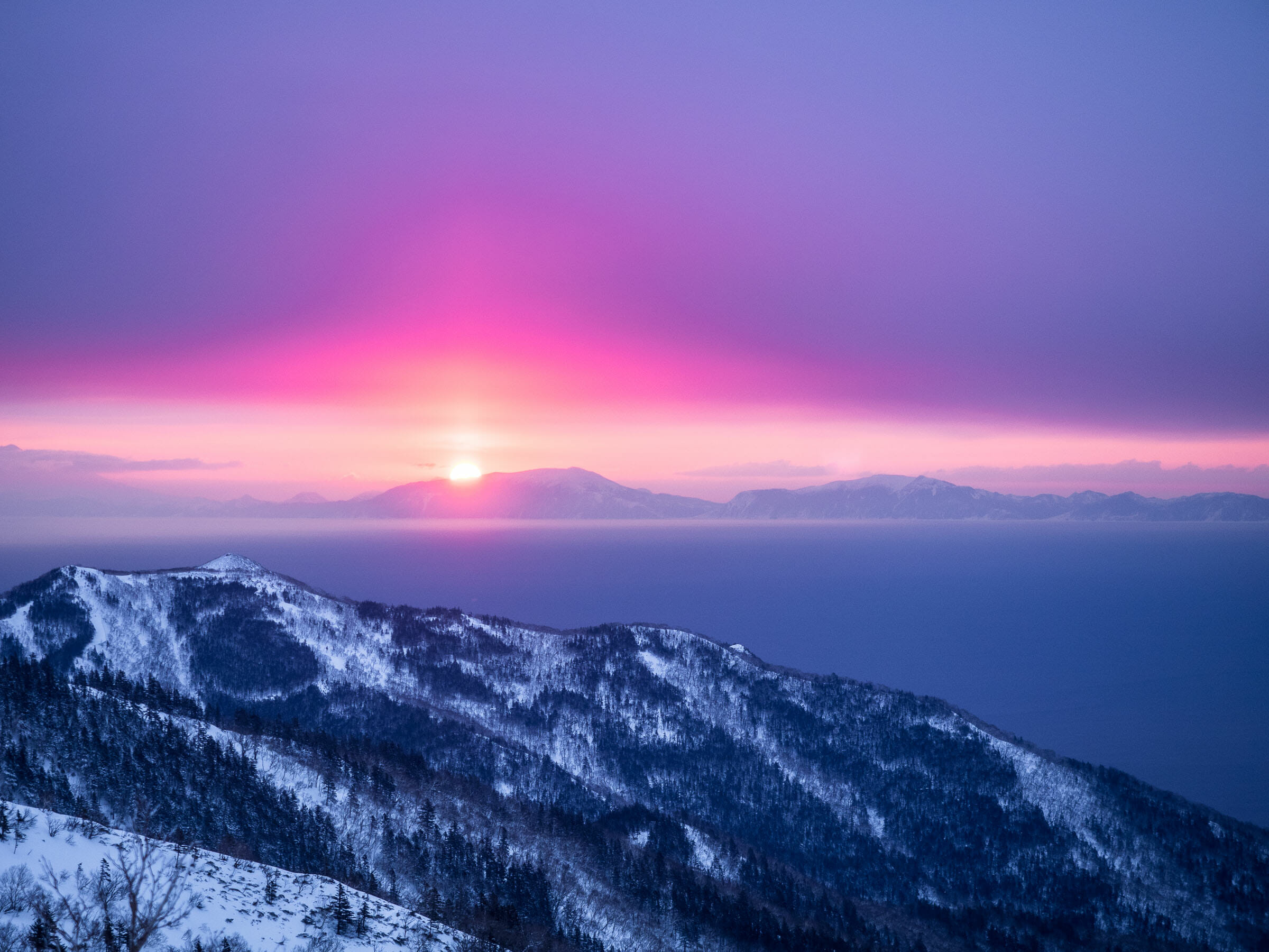 Sunrise over Kunashiri Islands (Hokkaido, Japan)